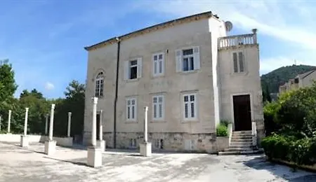 Micika Hotel 3*