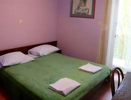 Hotell Micika 3*