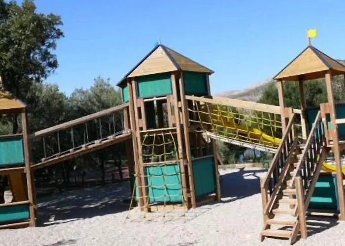 Micika Hotel 3*