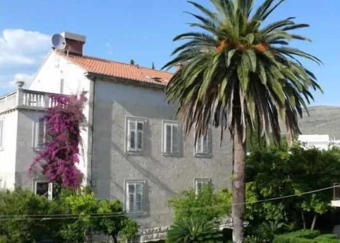 Micika Hotel 3*
